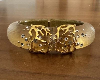 Brazalete Brazalete Alexis Bittar Oro Coral Diseño Lucita Bisagras Foto 1 de 4