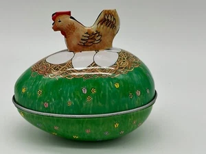Vintage 1984 Midwest Cannon Falls Metal Tin Easter Egg Container Hen on Nest - Picture 1 of 8