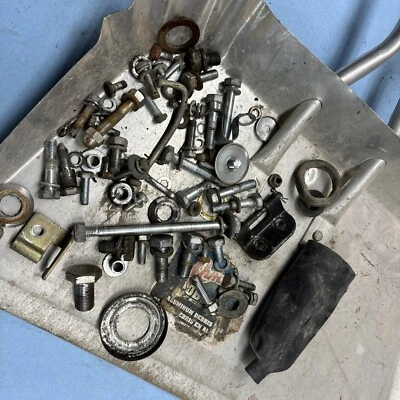 1974 Yamaha dt125 Enduro Vintage Quadro de Motocicleta e Chassi Hardware Diversos. - Imagem 1 de 3