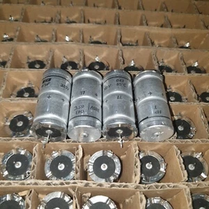 NOS BC PHILIPS 043 47uF 385V L. Life HI_END STAR LEG CAPS FOR AUDIO! 4 STÜCK! - Bild 1 von 7