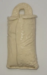 "Florero de arcilla esmaltada con bolsillo de pared mini color marfil de cerámica artística de estudio 5"" sin marca" - Imagen 1 de 5