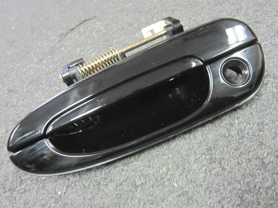 Manija de puerta exterior delantera izquierda del lado izquierdo del conductor Mazda 626 OEM 93 94 95 96 97 Foto 1 de 1