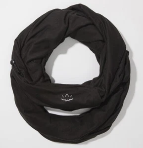 Beyond Yoga Infinity Scarf Hidden Zipper Pocket Black One Size Travel NEW - Picture 1 of 2