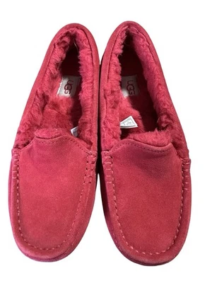 Ugg Ansley Mujer’s Talla 7 Zapatos Rojo Gamuza Forrado Piel Parte Inferior de Goma Venta al por menor $99 Foto 1 de 4