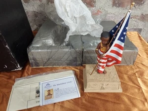 Statua Thomas Blackshear Ebony Visions Old Glory 37119 LE Figura Bandiera Americana E - Foto 1 di 3
