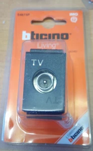 PRESA TV PASSANTE CONNETTORE MASCHIO BTICINO LIVING S4673P - Picture 1 of 1