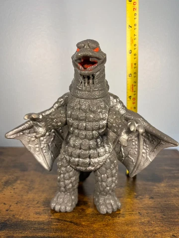 Bandai kaiju Ultra Monster Series 1991 No 40 Gikogilar RARE US STOCK Cover