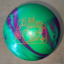 DV8 Alley Cat  BOWLING ball  15lb 1oz - Used