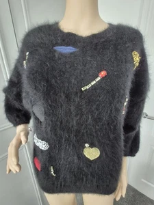 Stunningly Beautiful Ladies Luxurious Angora Jumper With Stylish Shapes. - Picture 1 of 11