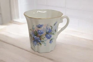 Tazza da tè caffè vintage Royal Grafton Fine Bone China blu Forget Me Nots fiore - Foto 1 di 10