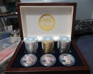 KENNEDY PLATTIERTE MÜNZEN, 20 SILBER 20 GOLD 20 PLATIN, HOLZBOX, JFK, TED, BOBBY - Bild 1 von 10