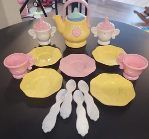 Little Tikes Elegant Tenderheart Tea Party Victorian Kitchen Dishes Utensils Pan - Picture 1 of 10