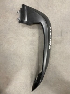Cubierta radiador LH fibra carbono 480P7351AA Ducati Multistrada 1200/1260 2016-2020 Foto 1 de 4
