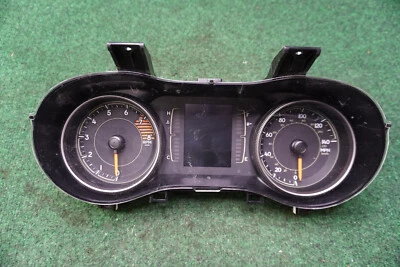 Jeep Cherokee Lat 2017 velocímetro calibre panel OEM P6830918AC 71.472 k millas Foto 1 de 4