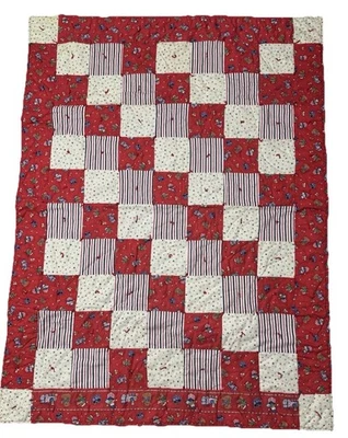 VTG 80 Baby Quilt Granny Handmade Patchwork Blanket Christmas 66x49 Reversible - Image 1 of 4