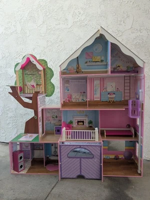 Kidkraft Treehouse Retreat Mansion Dollhouse - Image 1 of 4