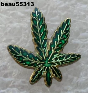 ⭐MARIJUANA LEAF JACKET HAT VEST LAPEL PIN - Picture 1 of 1