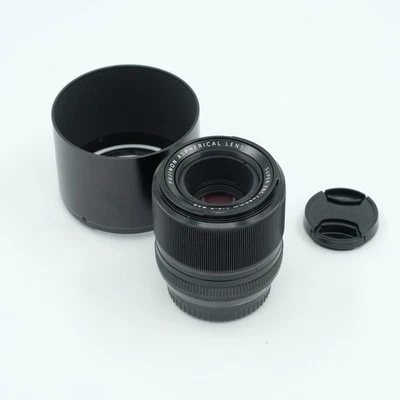 FUJIFILM XF 60mm f/2.4 Macro Lens - near mint - Image 1 of 4