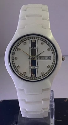 Reloj Suizo Reacondicionado Hermoso Diseño Rado Integral Cerámica Blanca Cuarzo Foto 1 de 4