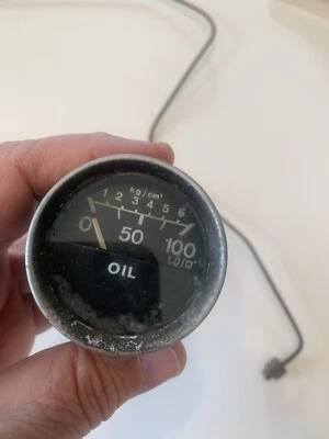 MG MGB 1977-1980 Original Oil Pressure Gauge complete set up - Image 1 of 4