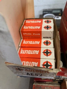 NOS Autolite #: AE52 spark plugs SET OF 7 - Foto 1 di 1