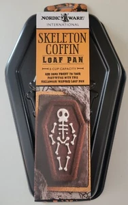 Nordic Ware Halloween Esqueleto Ataúd 6 Tazas Antiadherente Pan Sartén 10x7 Metal NUEVO - Imagen 1 de 9