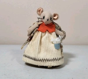 Figura Ratón Inglaterra Dama Lizzie Lancashire Colección The Kitty Bits - Imagen 1 de 6