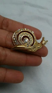 Stunning vintage signed swan swarovski snail gold tone pin brooch - Picture 1 of 4