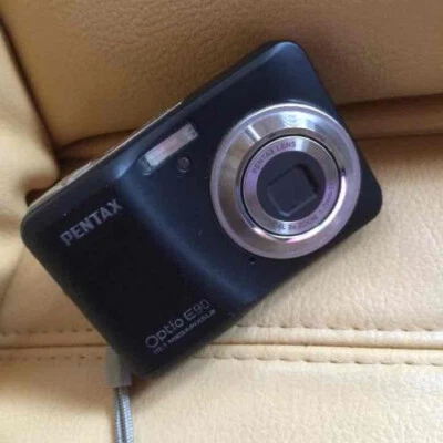 RICOH PENTAX Compact Digital Camera Optio E90 3X Optical Zoom Japan - Image 1 of 3