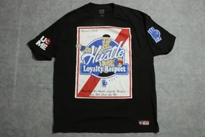 WWE John Cena Shirt Uomo XL Hustle Loyalty Respect Mai Rinunciare Abbigliamento Autentico - Foto 1 di 11