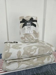 New DKNY Home Beige White Cotton Soft 4 PC SET Bath Hand Towel OEKO TEX - Picture 1 of 7