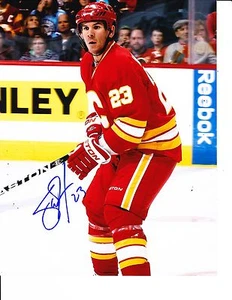 CALGARY FLAMES SCOTT HANNAN SIGNED ALTERNATE JERSEY 8X10 - Picture 1 of 1