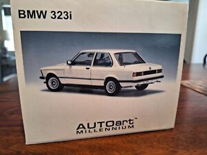 AUTOart Millennium 1:18 BMW 323i E21 Alpine White