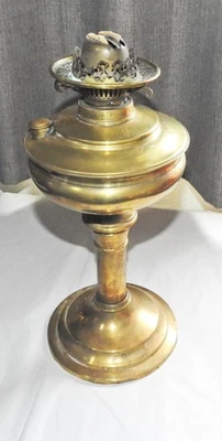 Brass Duplex oil lamp with wicks very nice condition 40cm tall - Image 1 of 4