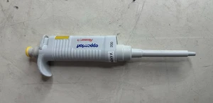 Eppendorf Research PhysioCare 20-200 uL Single-Channel Adjustable Pipette - Picture 1 of 6