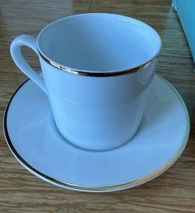 Vintage Tiffany & Co. Demitasse Cup (4)and Saucers (4)… White + Gold Rim + Box - Picture 1 of 7