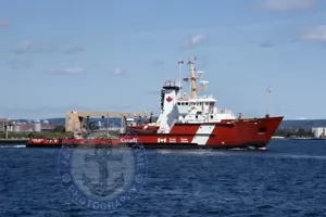 Canadian Coast Guard Icebreaker CCGS SAMUAL RISLEY - 6X4 (10X15) Photograph - Picture 1 of 1