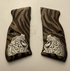 SAR ARMS P8L / P8S / K11 / Kılınc 2000 Compatible Walnut Silver Tiger - Picture 1 of 6