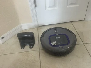 Black And Decker Smart Tech Pet Robotic Vacuum HRV425B - Picture 1 of 14
