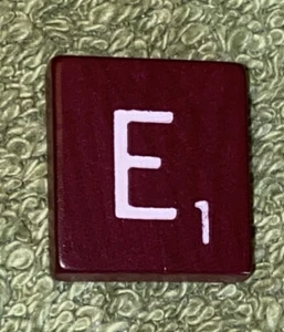Vintage Deluxe Edition Scrabble Game - Red Letter Tile “E” Replacement Piece - Picture 1 of 4