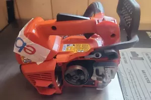 Motosierra Husqvarna T525 NUEVA OEM Conjunto de motor completo - Imagen 1 de 7