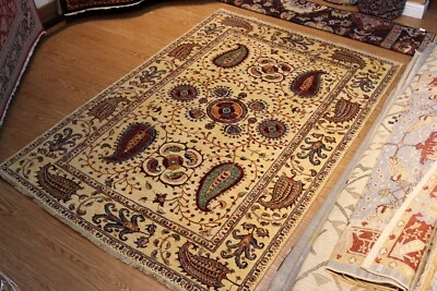 6' X 9' FINE QUALITY Handmade knotted Beige Background Floral Design AUTHNTIC - Image 1 of 4