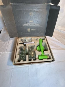 Kit de estampado de joyas de metal con 36 números de letras mayúsculas y 36 minúsculas - Imagen 1 de 22
