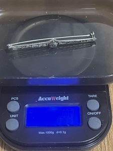 Antigua barra de diamantes filigrana de oro blanco de 14k vintage pin de 2,25"" 2,8 g. con caja - Imagen 1 de 5