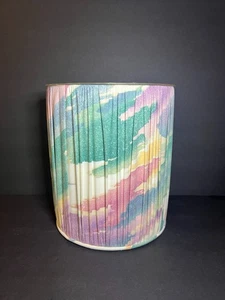 Cubo de basura vintage retro de tela plisada colorida Croscill Sedona con inserto - Imagen 1 de 9
