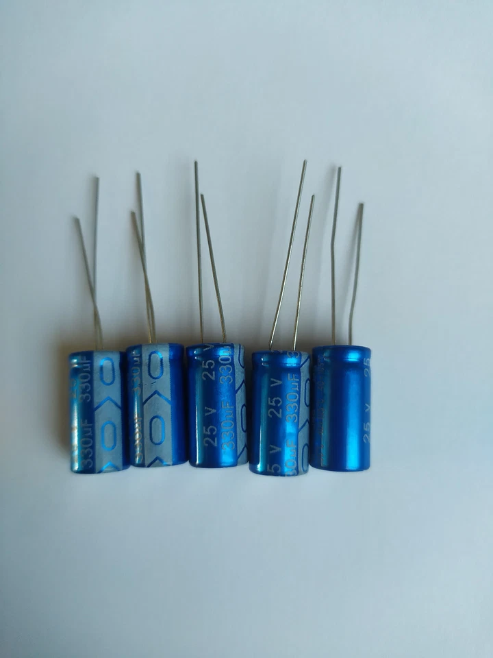 Lot de 5 condensateurs chimique 330µF 25V 330mF 330uF radial 105° - Photo 1/1