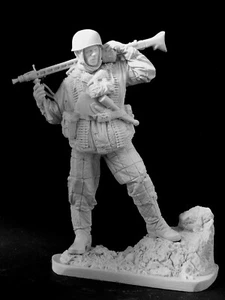 AC Models 1/16 #16015 WWII German Paratrooper Carrying MG42 - Picture 1 of 4