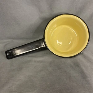 VINTAGE ENAMELWARE 2 CUP YELLOW W/BLACK TRIM SAUCE PAN POT - Picture 1 of 5
