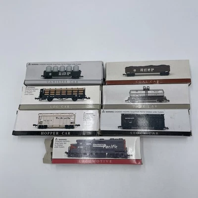 Vintage Lot 7 Southern Pacific Lines Railroad Trains Locomotive 6 Cars N Gauge - Image 1 of 4