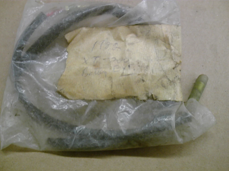 Yamaha XT 200 1982-83 batería + cable Foto 1 de 1